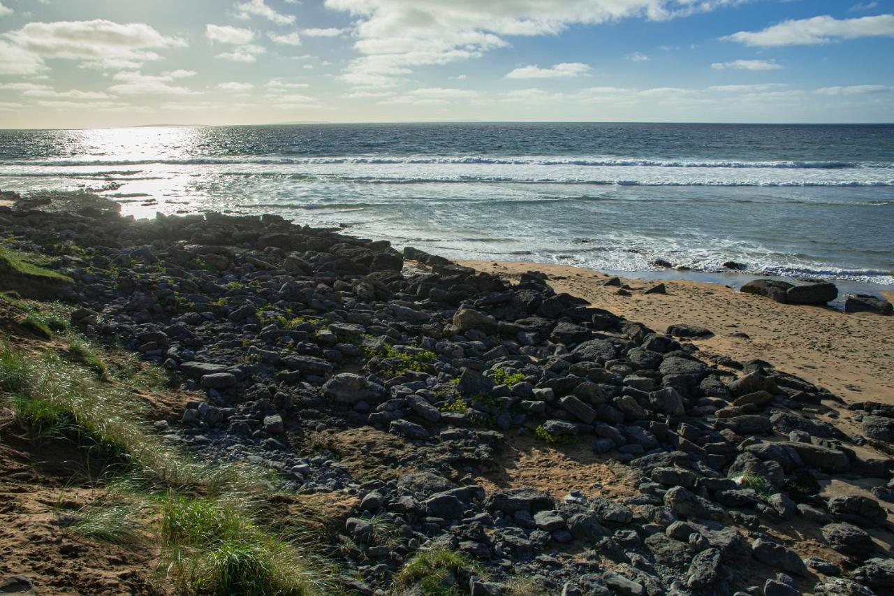 1844 Seascape Cottage Is Located On The Wild Atlantic Way Fanore Экстерьер фото