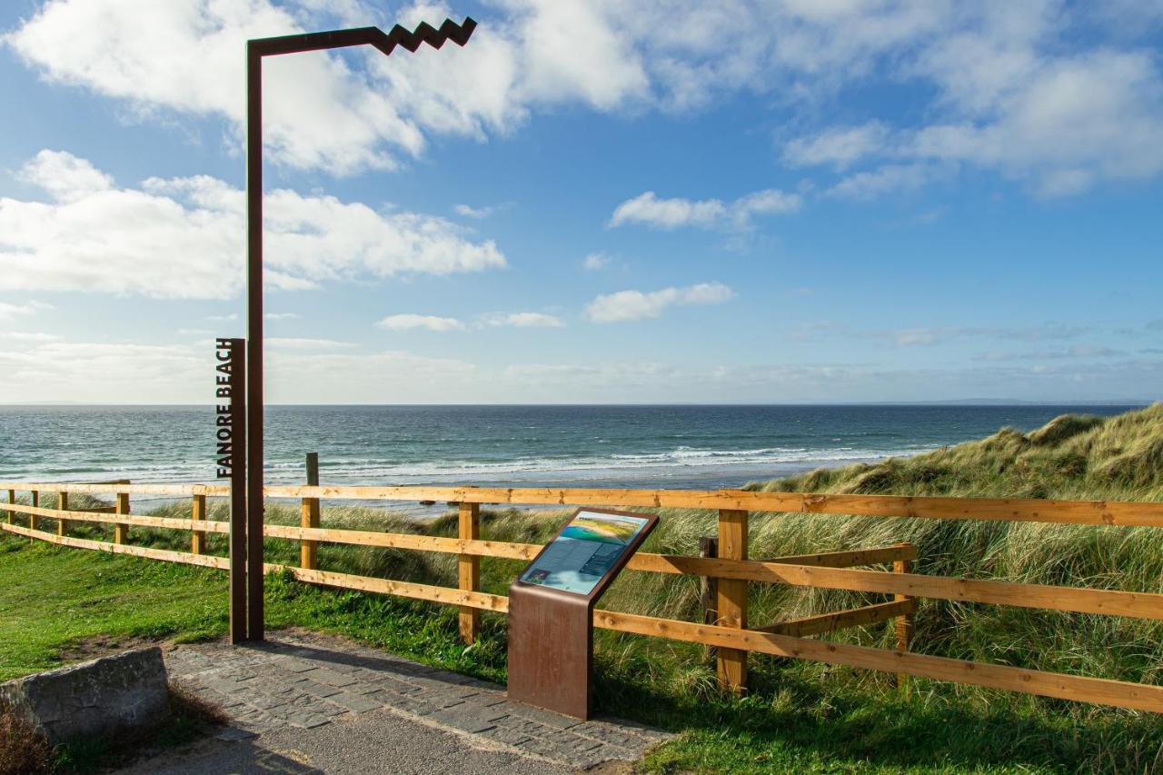 1844 Seascape Cottage Is Located On The Wild Atlantic Way Fanore Экстерьер фото